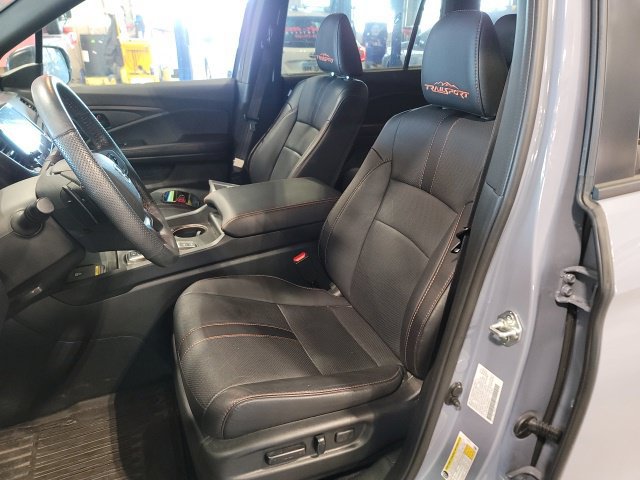 Used 2025 Honda Passport TrailSport image 9