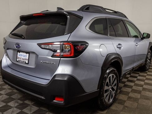 Used 2025 Subaru Outback Premium image 13