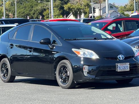 Used 2015 Toyota Prius Two FWD image 2
