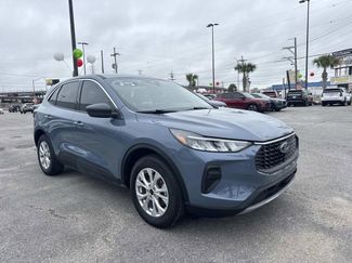 Used 2024 Ford Escape Active video 3