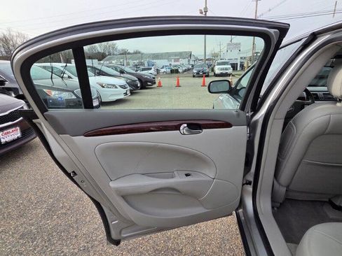 Used 2011 Buick LaCrosse CXL w/ Luxury Package image 11