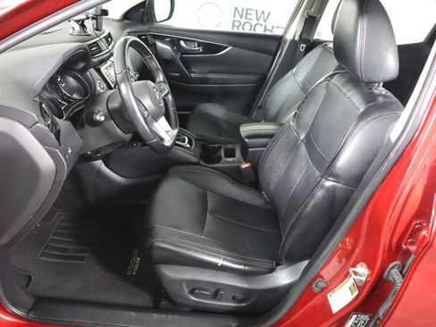 Used 2019 Nissan Rogue Sport SL image 19