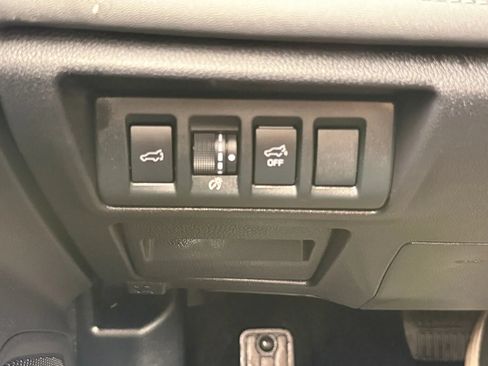 Used 2020 Subaru Outback Limited AWD/4WD image 39