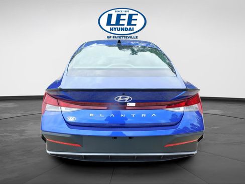 Certified 2025 Hyundai Elantra Sport FWD image 4