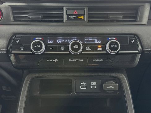 Certified 2023 Honda Pilot Touring image 16