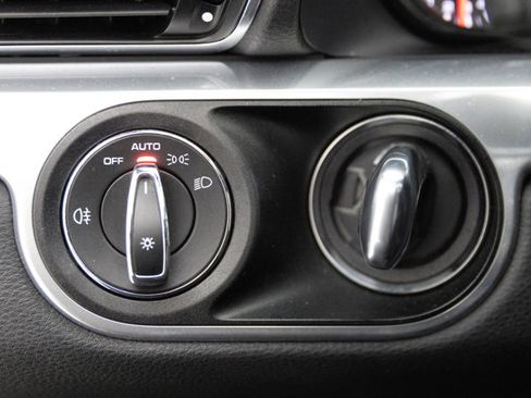 Used 2017 Porsche 911 Carrera 4 image 69