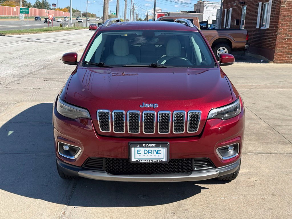 Used 2019 Jeep Cherokee Limited AWD/4WD image 2