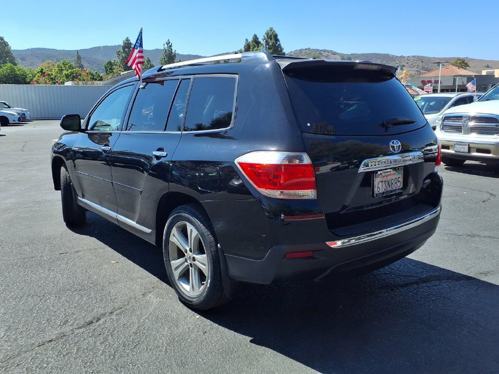 Used 2011 Toyota Highlander Limited w/ Tow Pkg AWD/4WD image 8