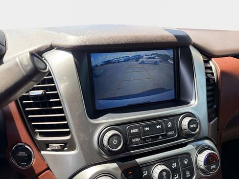 Used 2018 Chevrolet Suburban Premier image 24