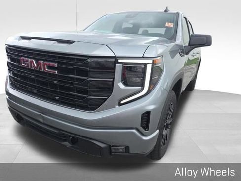 Used 2024 GMC Sierra 1500 Elevation AWD/4WD image 5