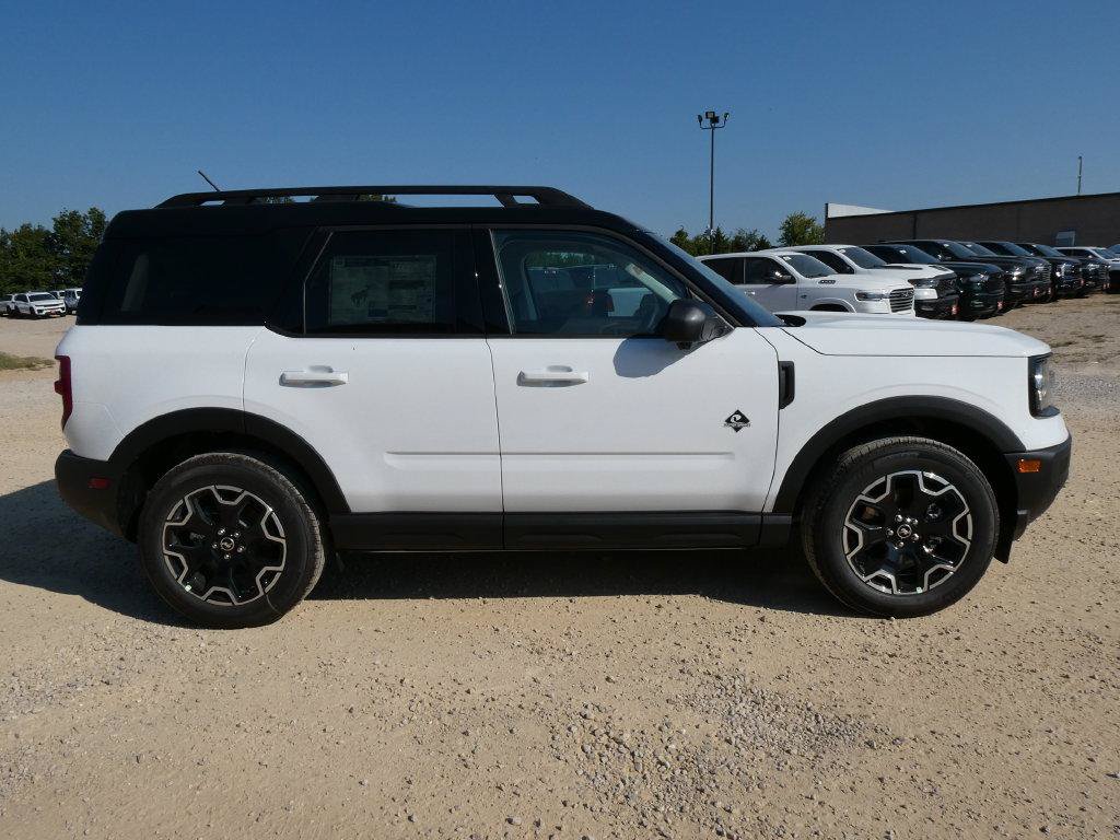 New 2026 Ford Bronco Sport Outer Banks w/ Outer Banks Tech Package+ AWD/4WD image 2