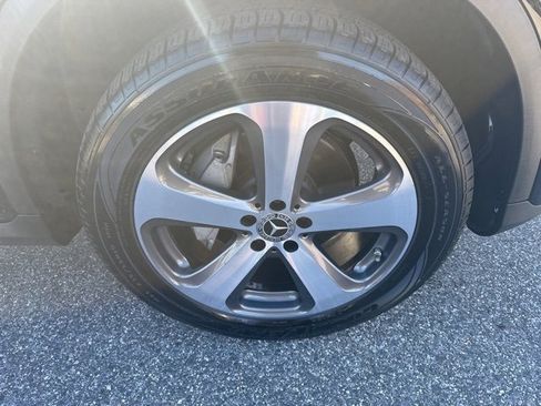 Used 2022 Mercedes-Benz GLC 300 4MATIC image 37