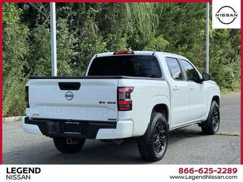 Used 2023 Nissan Frontier SV w/ Midnight Edition Package AWD/4WD image 6