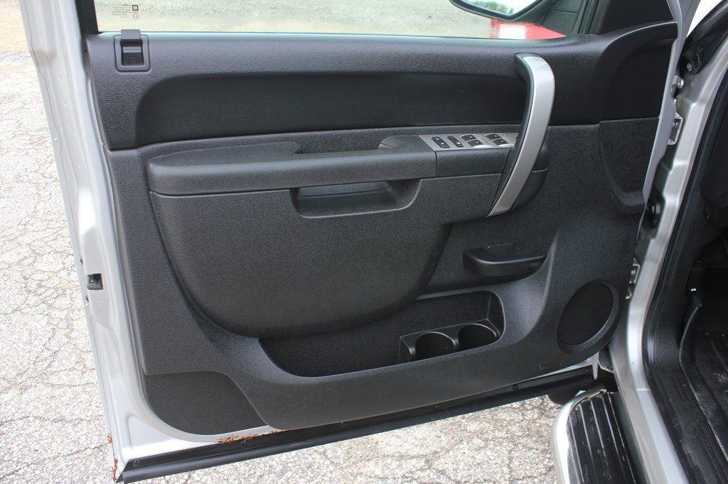 Used 2010 Chevrolet Silverado 1500 LT w/ Power Pack Plus AWD/4WD image 26