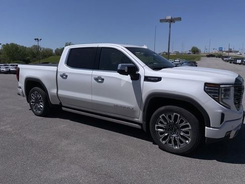 Used 2023 GMC Sierra 1500 Denali Ultimate image 9