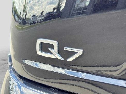 Used 2018 Audi Q7 3.0T Prestige w/ Prestige Package AWD/4WD image 12