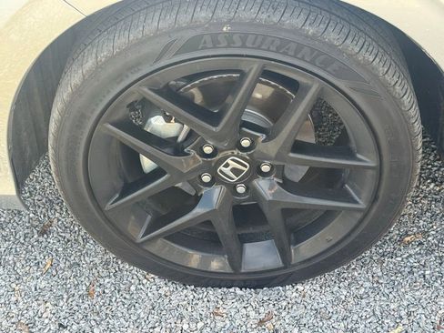 Used 2025 Honda Civic Sport image 14