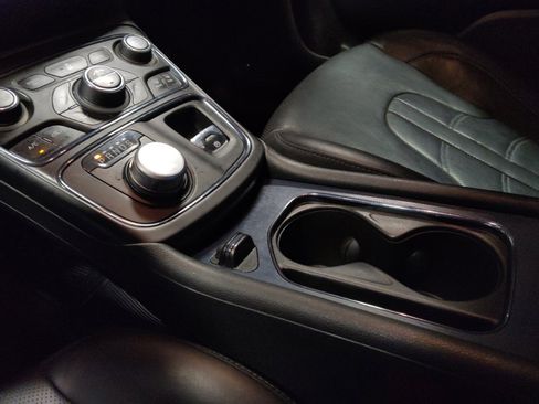 Used 2015 Chrysler 200 S w/ Navigation & Sound Group I image 26