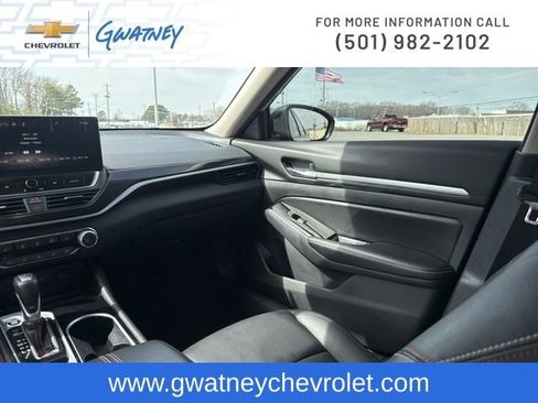 Used 2024 Nissan Altima 2.5 SR w/ SR Premium Package image 23