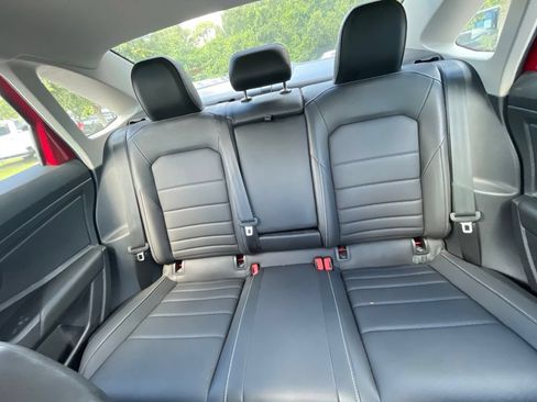 Used 2021 Volkswagen Jetta SE FWD image 9