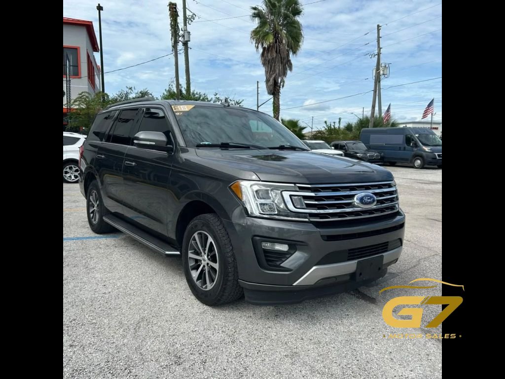 Used 2018 Ford Expedition XLT w/ Equipment Group 202A RWD image 3