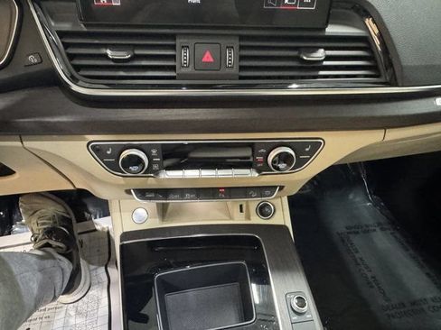 Certified 2022 Audi Q5 2.0T Premium Plus w/ Premium Plus Package AWD/4WD image 21