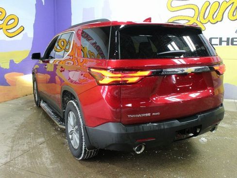 Used 2023 Chevrolet Traverse LT image 6