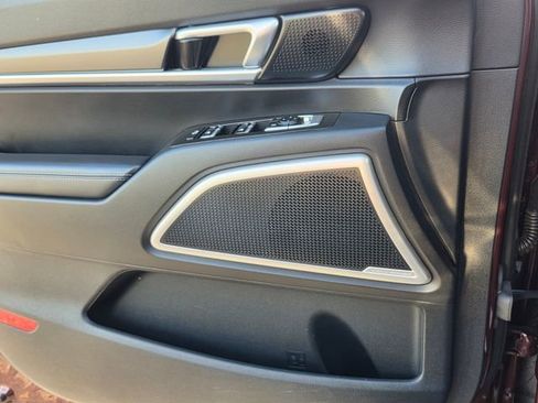 Used 2020 Kia Telluride LX FWD image 24