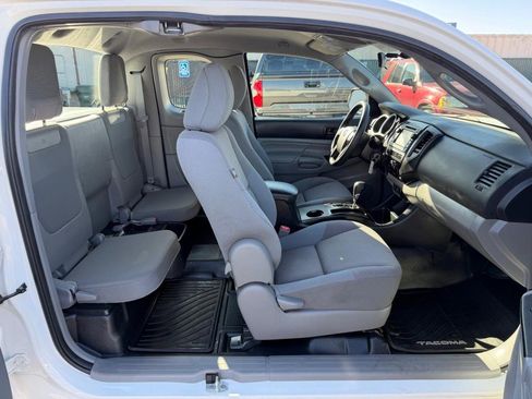 Used 2013 Toyota Tacoma 2WD Access Cab image 23