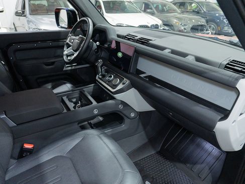 Used 2022 Land Rover Defender 110 S AWD/4WD image 47