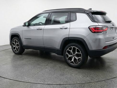 Used 2025 Jeep Compass Limited AWD/4WD image 6