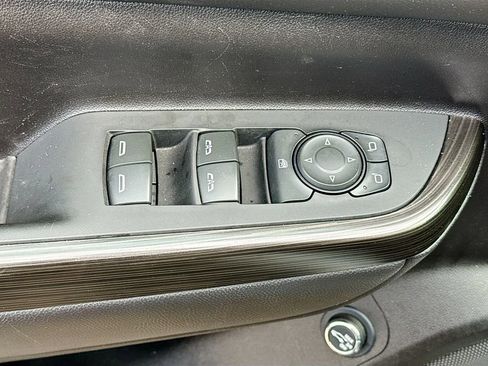 Used 2023 GMC Acadia SLT image 19