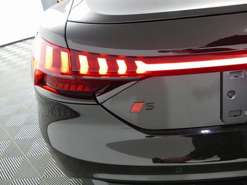 New 2026 Audi S e-tron GT Prestige image 33