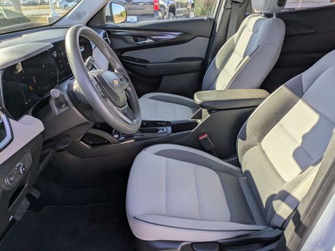 Used 2024 Chevrolet TrailBlazer LT image 10