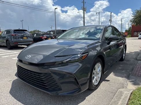 Used 2025 Toyota Camry LE image 4