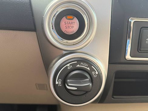 Used 2018 Nissan Titan SV AWD/4WD image 47