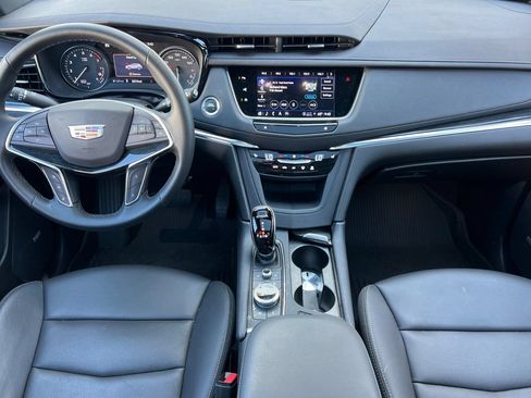 Used 2025 Cadillac XT5 Premium Luxury w/ Technology Package AWD/4WD image 14