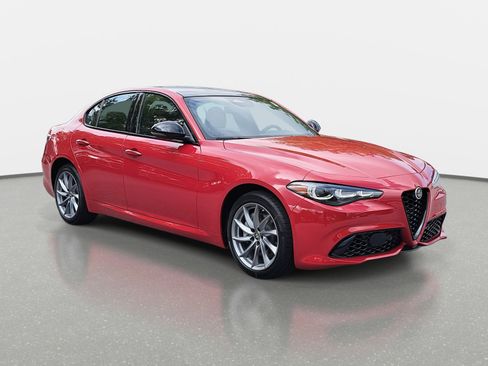 New 2025 Alfa Romeo Giulia AWD w/ Driving Assist Package image 3