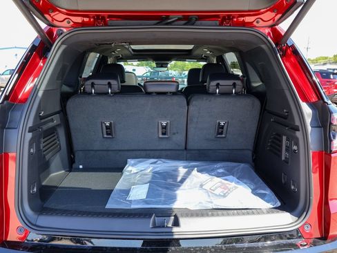 New 2027 GMC Acadia Denali Ultimate w/ LPO, Floor Liner Package AWD/4WD image 5