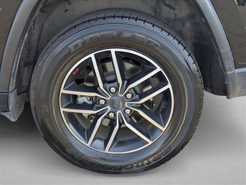 Used 2020 Jeep Grand Cherokee Trailhawk AWD/4WD image 25
