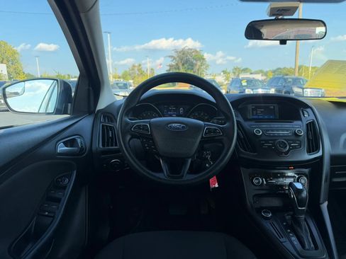 Used 2016 Ford Focus SE FWD image 15