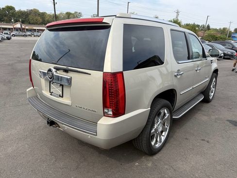 Used 2008 Cadillac Escalade AWD image 8