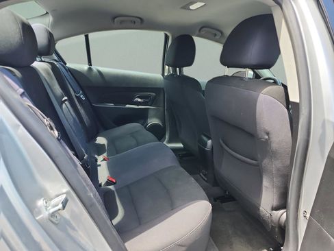 Used 2014 Chevrolet Cruze LT FWD image 17