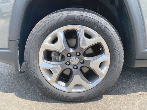 Used 2020 Jeep Compass Limited AWD/4WD image 31
