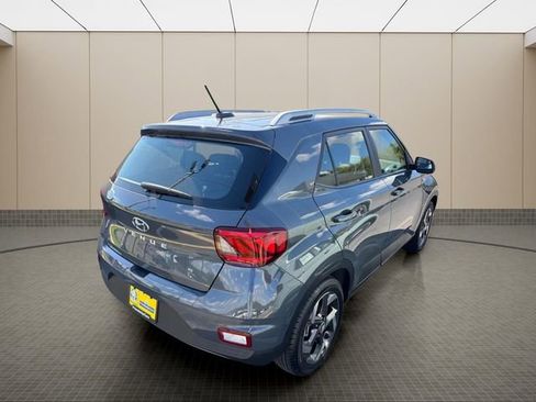 New 2026 Hyundai Venue SEL FWD image 12