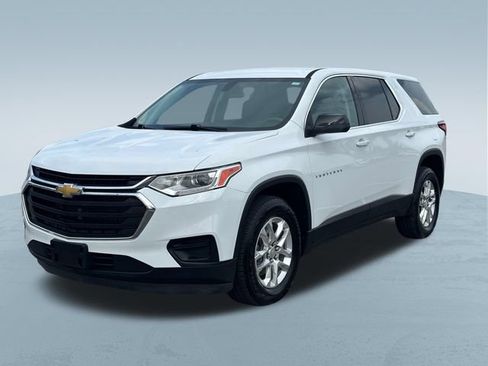 Used 2021 Chevrolet Traverse LS FWD image 3