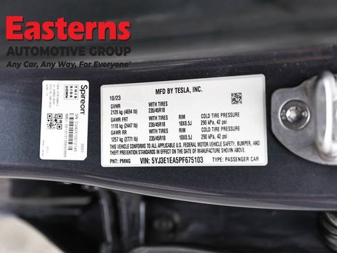 Used 2023 Tesla Model 3 Standard Range RWD image 31