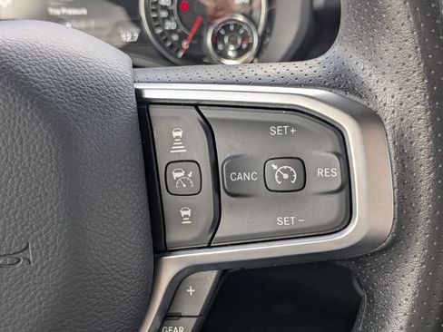 Used 2025 RAM 1500 Warlock AWD/4WD image 23
