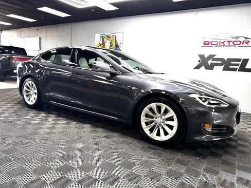 Used 2018 Tesla Model S 75D image 2
