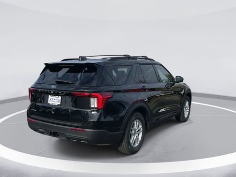 New 2026 Ford Explorer Active image 4